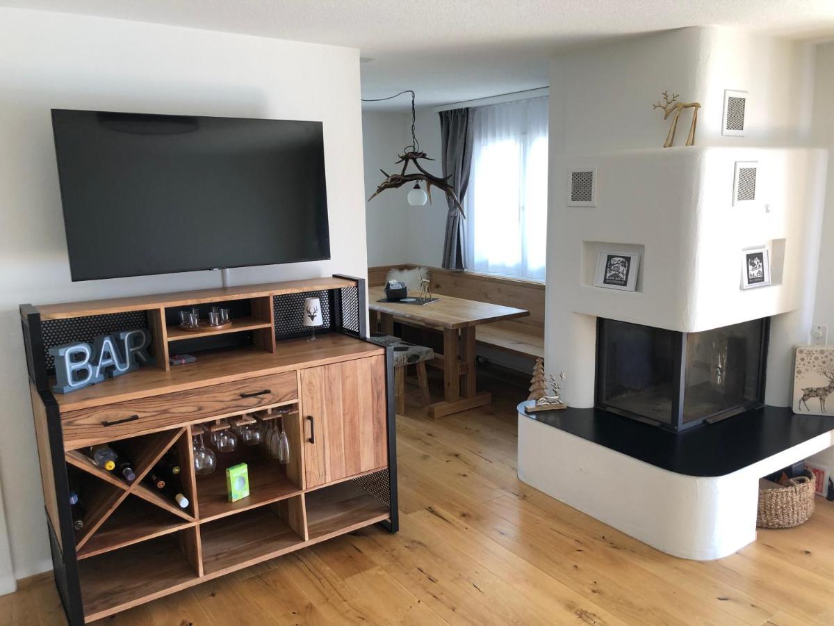 Renovated 3 Rooms Apartment In Ruschein Near Laax Exterior photo