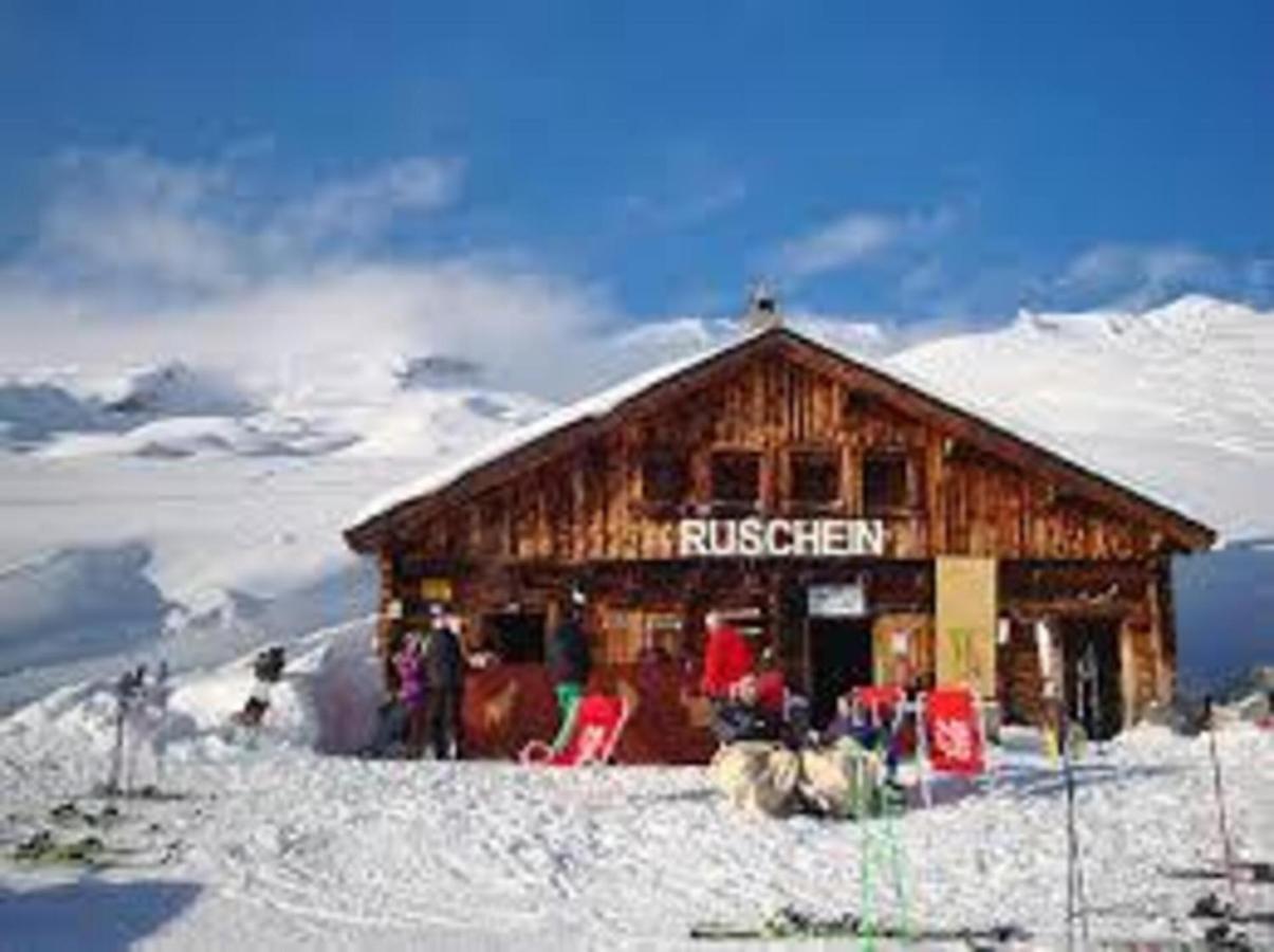 Renovated 3 Rooms Apartment In Ruschein Near Laax Exterior photo